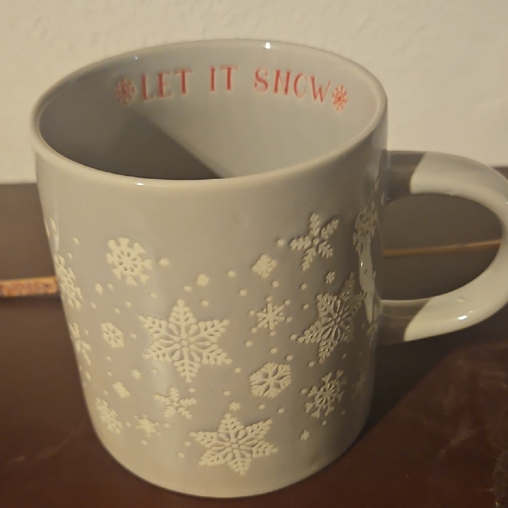 PLACE&TIME Gray Ceramic Coffee Mug-White Snowflake Pattern-Inside "LET IT SNOW"